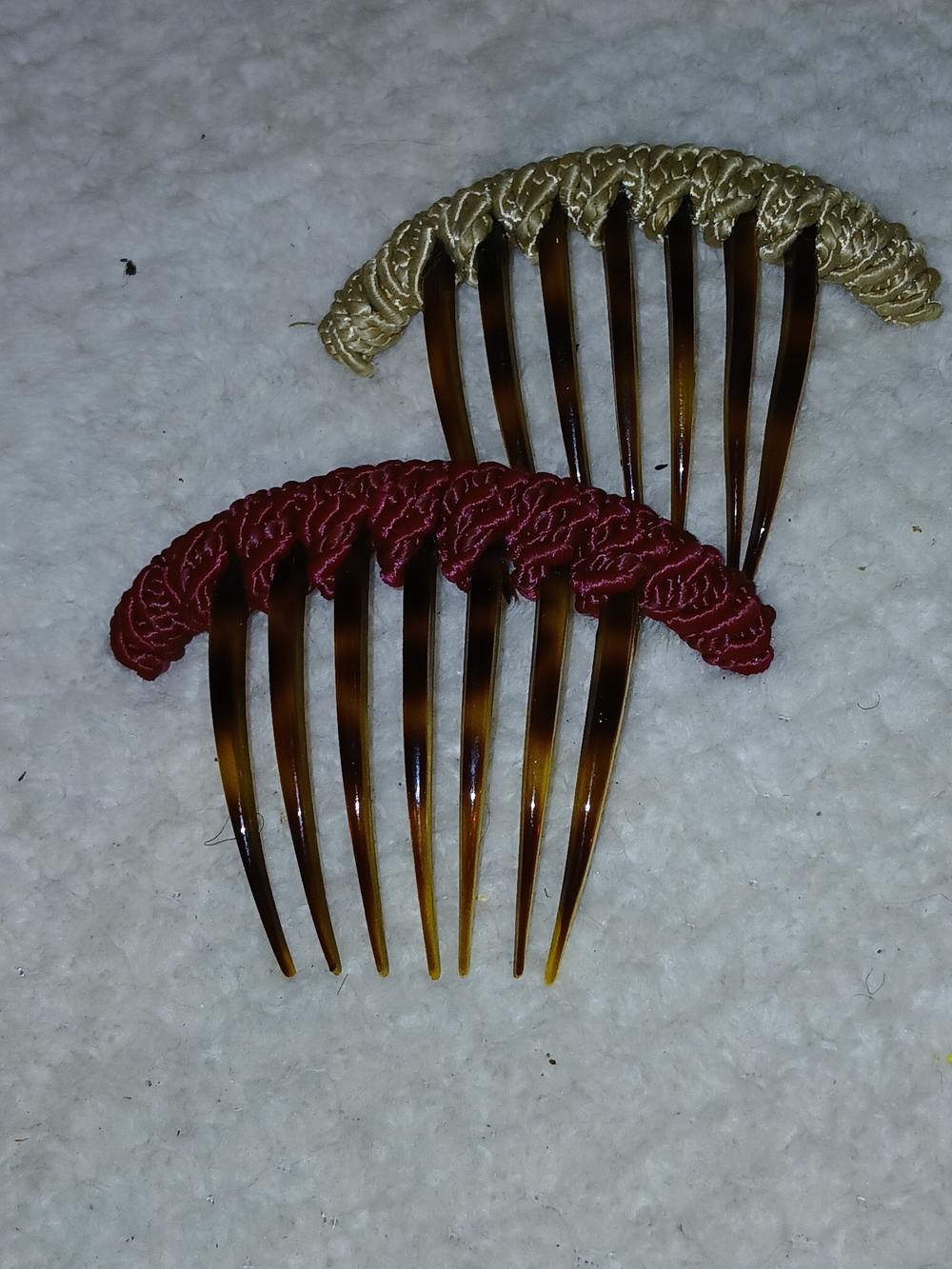 Decorative Hair Comb Set - Burgundy and Beige Accent